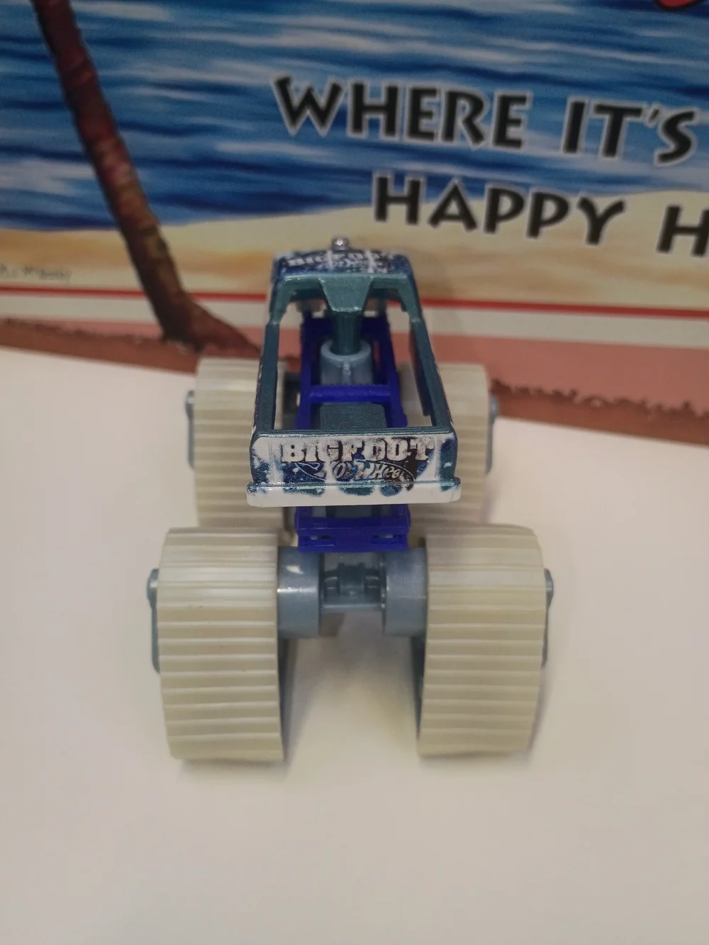 Hot Wheels Blue White Twisted Treadz Bigfoot 1:64 Scale Diecast